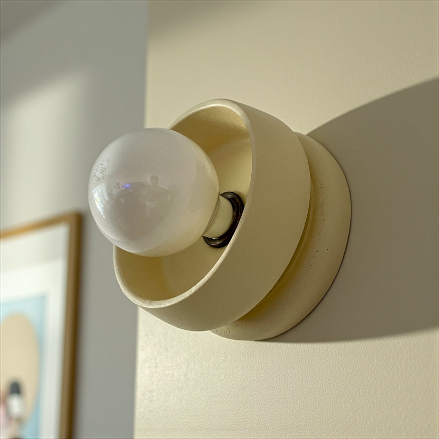 CRINIS Wall Sconce